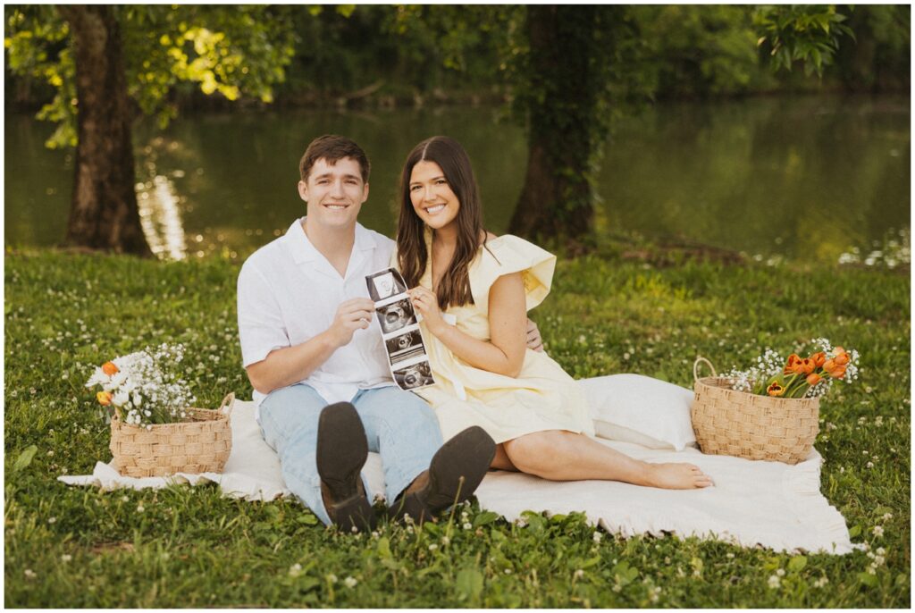 baby announcement session at Ditto Landing